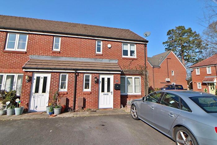 3 Bedroom End Of Terrace House For Sale In Taylor Close, Purbrook, PO7