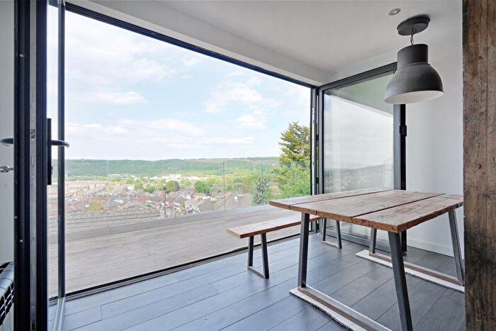 3 Bedroom Semi-Detached House For Sale In Woodview Road, Walkley, Sheffield, S6