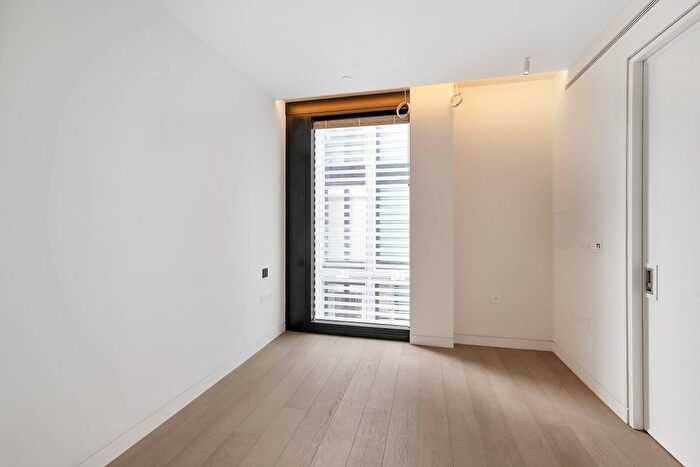 1 Bedroom Flat To Rent In Hanover Square, London, W1S