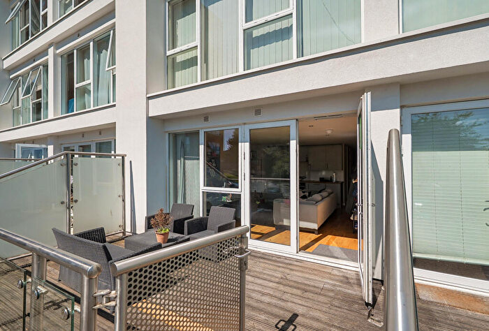 1 Bedroom Apartment For Sale In Skypark Road, Bristol, Somerset, BS3