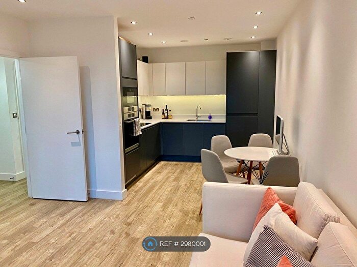 1 Bedroom Flat To Rent In Wyke Road, London, E3