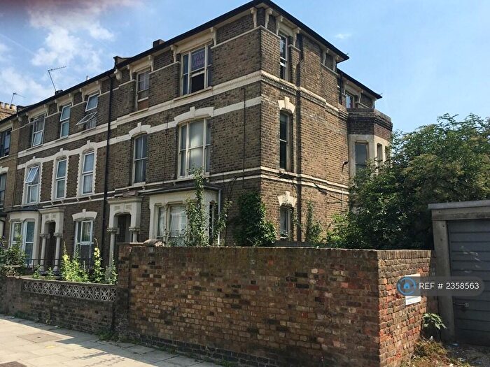 2 Bedroom Flat To Rent In Evering Road, London, N16