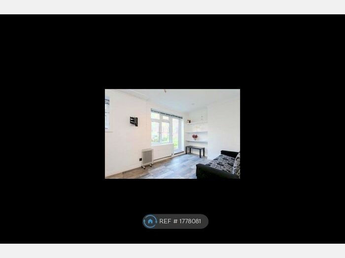 1 Bedroom Terraced House To Rent In Donovan House, London, E1