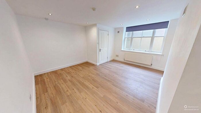 1 Bedroom Flat To Rent In York Road, Hove, BN3
