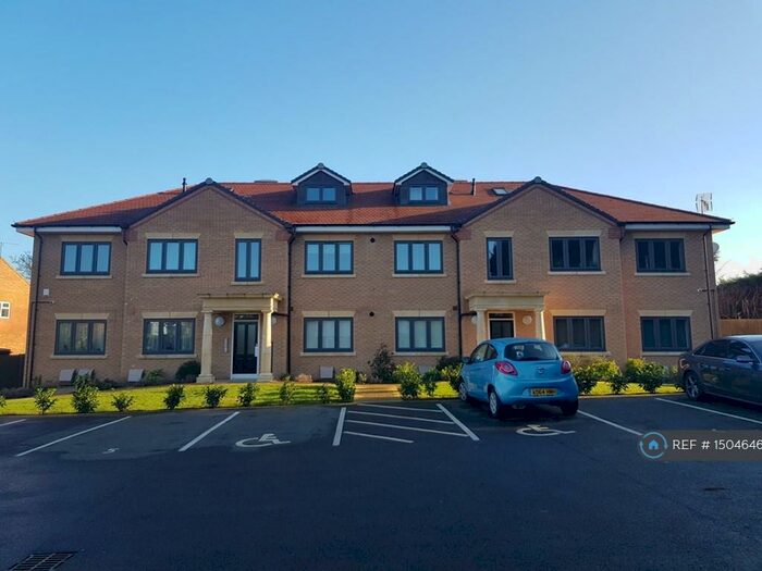 1 Bedroom Flat To Rent In Royal Navy Court, Luton, LU2