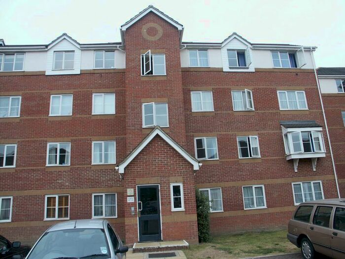 2 Bedroom Apartment To Rent In Kemps Court, Claremont Road, London, NW2