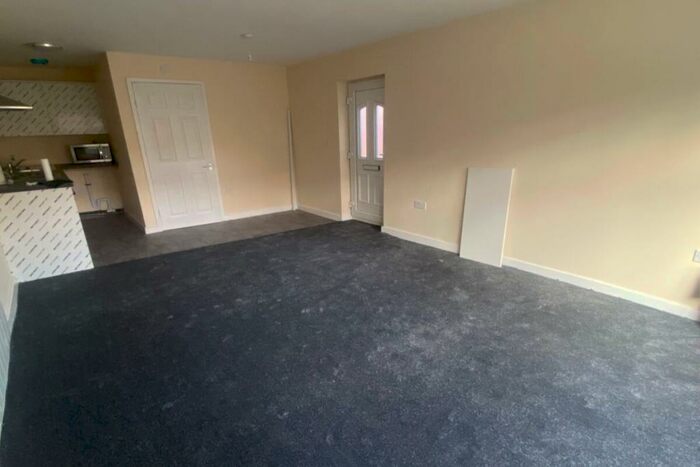 Flat To Rent In Moor Lane, Loughborough, LE11