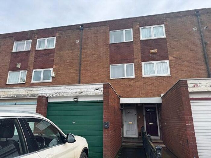 3 Bedroom Terraced House To Rent In Gee Street, Birmingham, B19