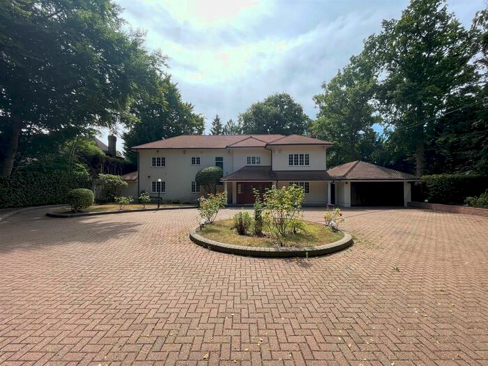 5 Bedroom Property To Rent In Windsor Road, Gerrards Cross, SL9
