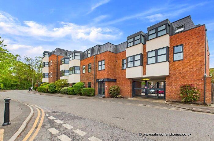 1 Bedroom Flat To Rent In Gogmore Lane, Chertsey, KT16