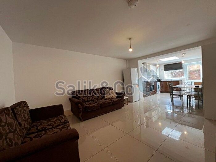 5 Bedroom Terraced House To Rent In Usher Road, London, E3