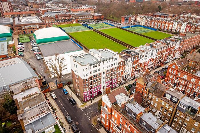 2 Bedroom Flat For Sale In Gledstanes Road, W14