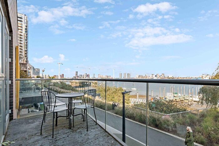 3 Bedroom Maisonette For Sale In Olympian Way, SE10