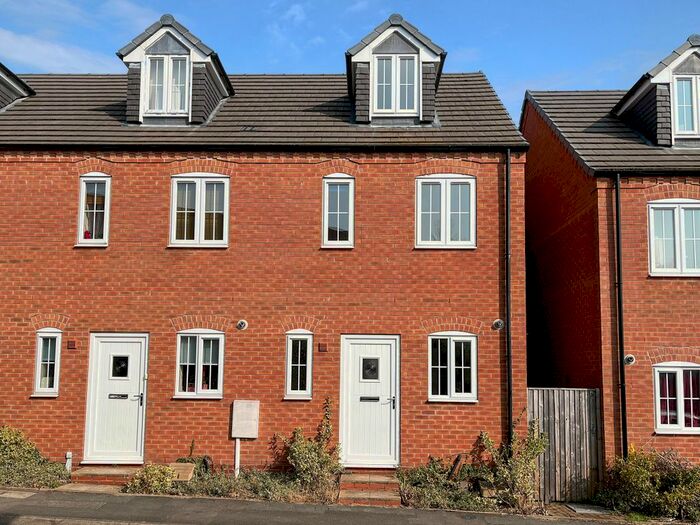 3 Bedroom Town House To Rent In Stoney Street, Sutton-In-Ashfield, NG17