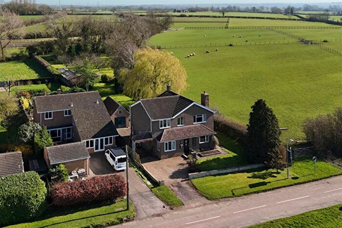 4 Bedroom Detached House For Sale In High Street, Astcote, NN12