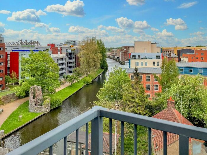 3 Bedroom Penthouse To Rent In The Malt House, King Street, Norwich, NR1