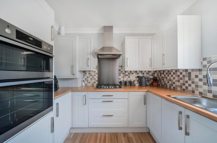 2 Bedroom Bungalow For Sale In The Deanes, Tiverton, Devon, EX16