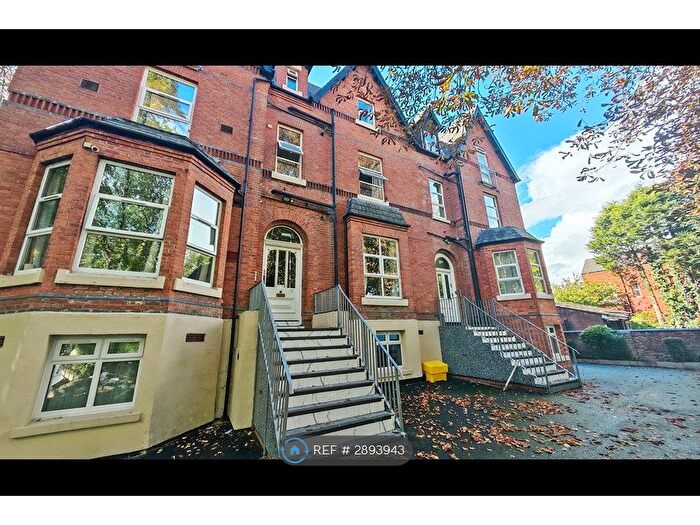 3 Bedroom Flat To Rent In Alexandra Road South, Manchester, M16