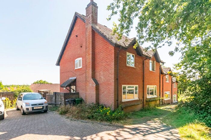 2 Bedroom End Of Terrace House For Sale In Greenfield Drive, Ridgewood, Uckfield, TN22