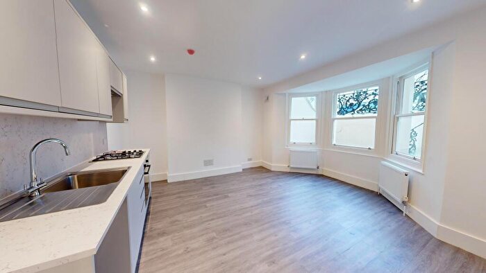 2 Bedroom Flat To Rent In Walpole Terrace, Brighton, BN2