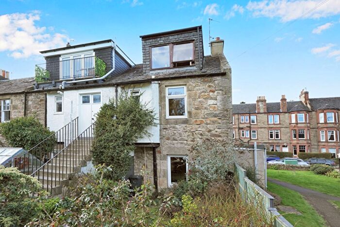 2 Bedroom Flat For Sale In Keith Row, Blackhall, Edinburgh, EH4