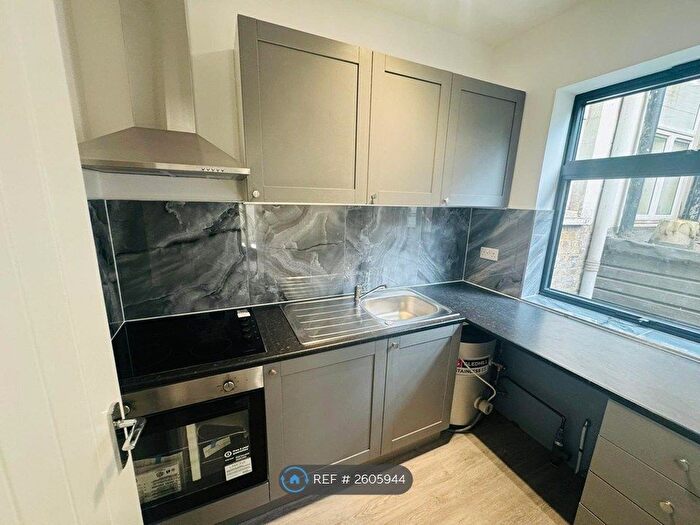 1 Bedroom Flat To Rent In Upper Tooting Road, London, SW17