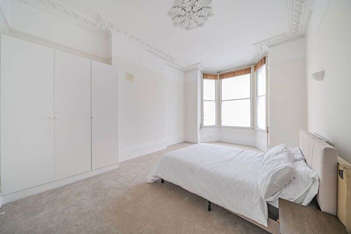 1 Bedroom Flat To Rent In Finborough Road, Chelsea, London, SW10