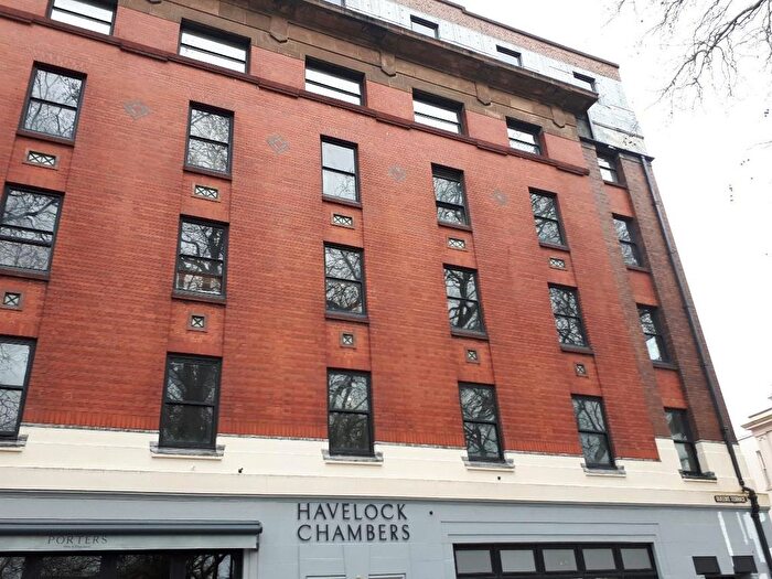 1 Bedroom Flat To Rent In Queens Terrace, Southampton, SO14