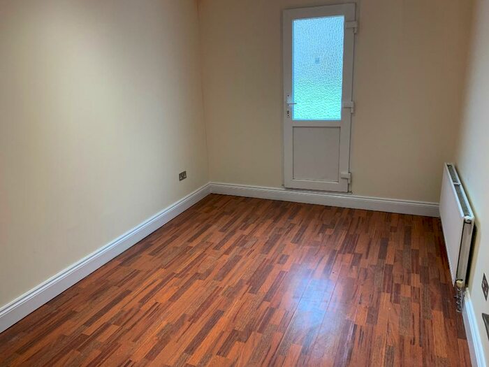 1 Bedroom Flat To Rent In Oswin Street, Kennington, London, SE11