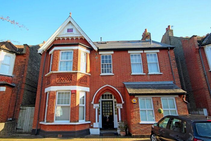 2 Bedroom Flat To Rent In Inglis Road, London, W5