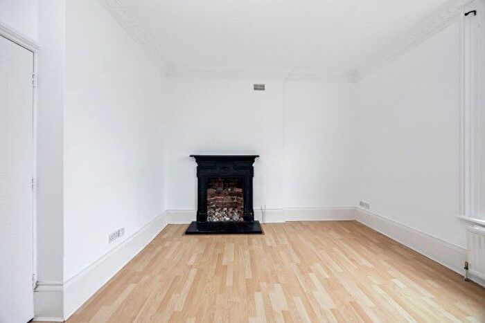 2 Bedroom Flat For Sale In Flat, Medina Villas, Hove, BN3