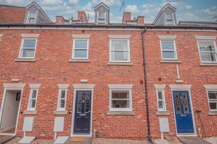 6 Bedroom Property To Rent In Gordon Street, Leamington Spa, CV31