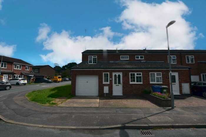 3 Bedroom End Of Terrace House To Rent In Rookwood Avenue, Owlsmoor, Sandhurst, GU47