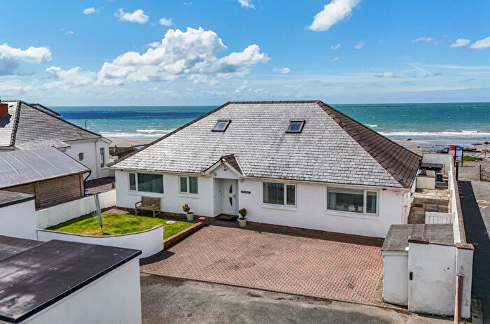 4 Bedroom Bungalow For Sale In Sandilands Road, Tywyn, Gwynedd, LL36