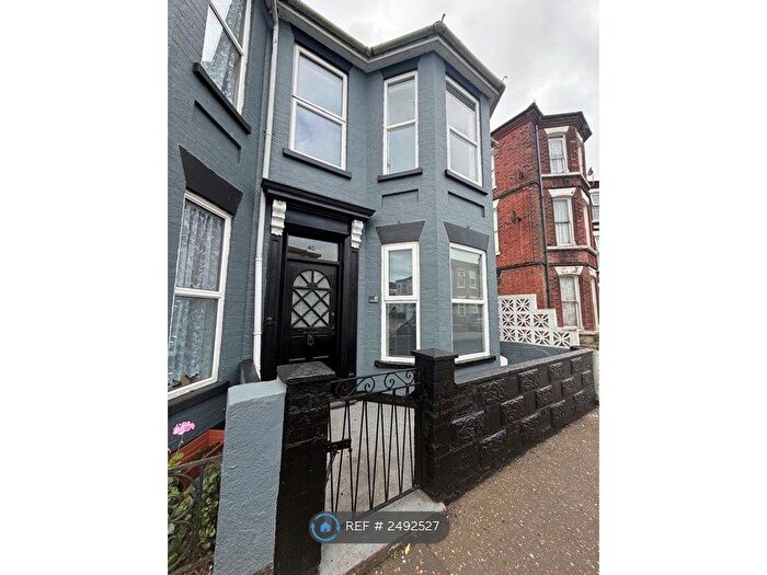 4 Bedroom Semi Detached House To Rent In Princes Road, Great Yarmouth, NR30