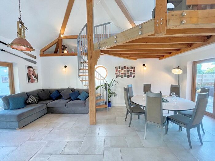 5 Bedroom Detached House For Sale In Swanwick Shore Road, Swanwick, Southampton, SO31