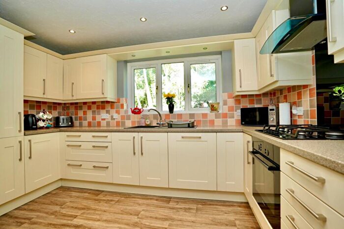 4 Bedroom Detached House For Sale In Sparrowhawk Way, Hartford, Huntingdon, PE29