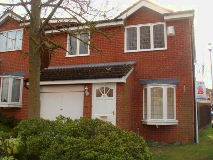 3 Bedroom Detached House To Rent In Buttermere Close, Kettering, NN16
