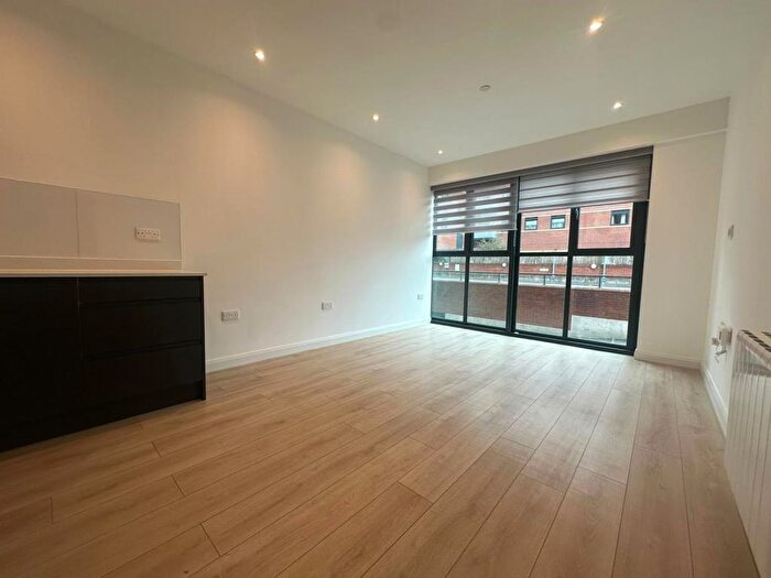 1 Bedroom Flat To Rent In Slough, Berkshire, SL1