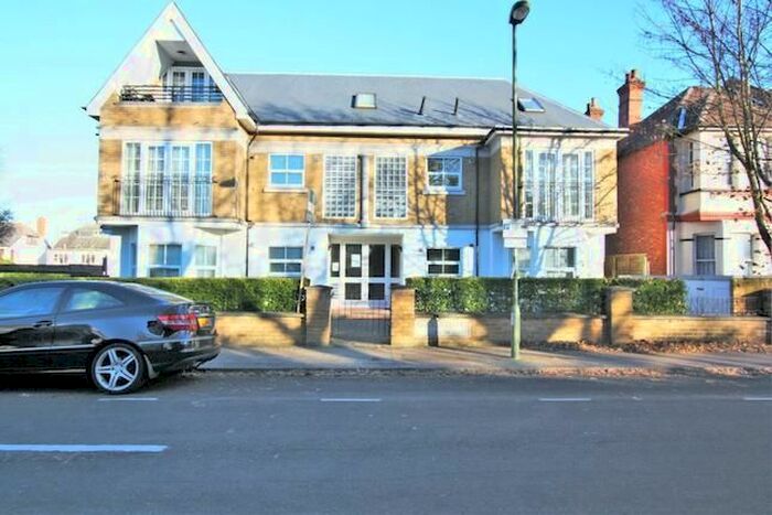 2 Bedroom Flat To Rent In Sunningfields Road, London, NW4