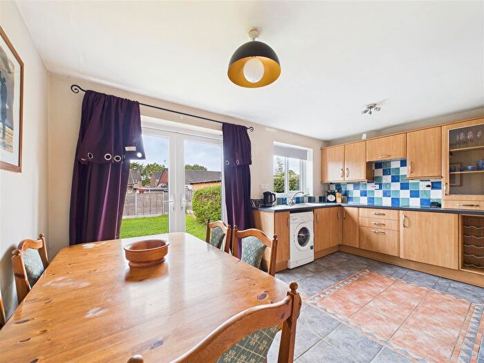 3 Bedroom Detached House For Sale In Briar Close, Newport, HU15