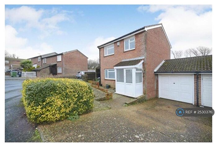 4 Bedroom Semi-Detached House To Rent In Abbey Close, Peaceheaven, BN10