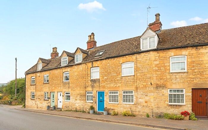 2 Bedroom Cottage For Sale In Sudeley View, Winchcombe, Cheltenham, GL54