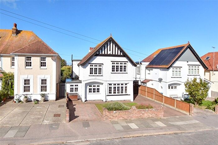 4 Bedroom Detached House For Sale In Percy Avenue, Broadstairs, Kent, CT10