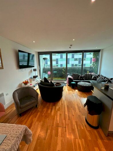 2 Bedroom Flat To Rent In Rumford Place, Liverpool, L3