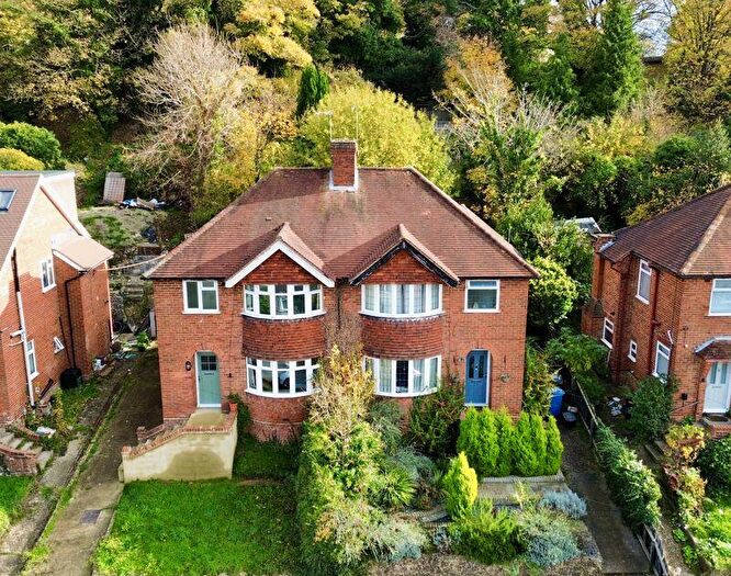 3 Bedroom Semi Detached House For Sale In East Side - No Chain, HP13