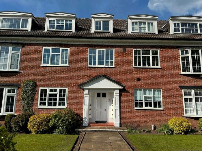 2 Bedroom Apartment To Rent In Cavendish Mews, Leeds, LS17