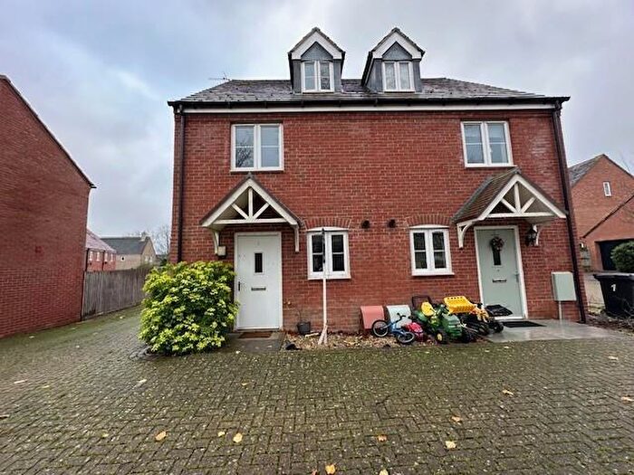 3 Bedroom Semi Detached House To Rent In The Rookery, Chilton, OX11