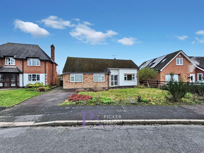 3 Bedroom Detached Bungalow For Sale In Johns Close, Burbage, LE10