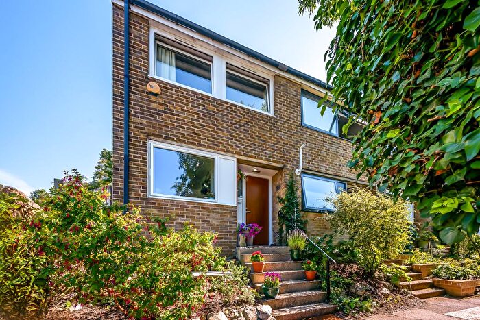3 Bedroom End Of Terrace House For Sale In Point Hill, London, SE10